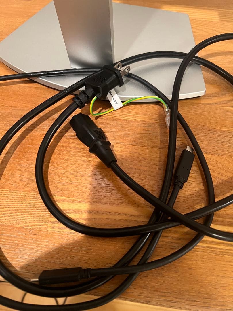 DELL スタンド付きモニター シルバー　S2722QC