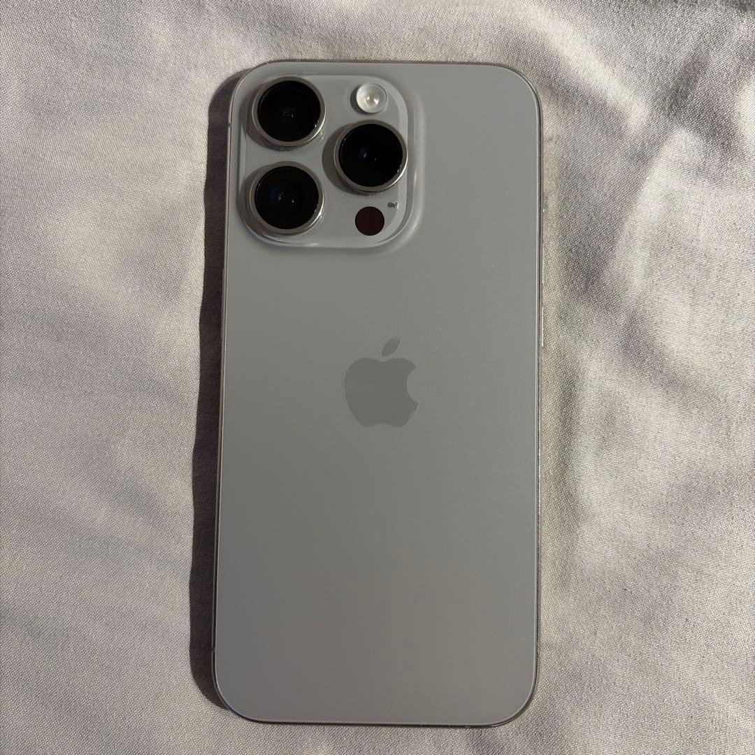 【完品】Apple iPhone 15 Pro 256GB ナチュラルチタニウム