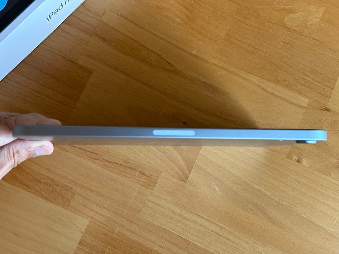 【ほぼ未使用】iPad mini A17 Pro ブルー 128GB Wi-Fi