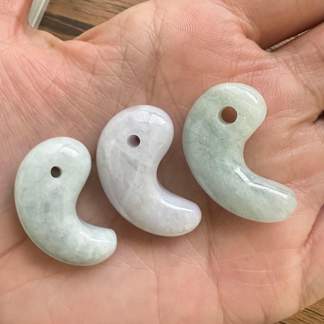 you1204専用ページ 翡翠勾玉