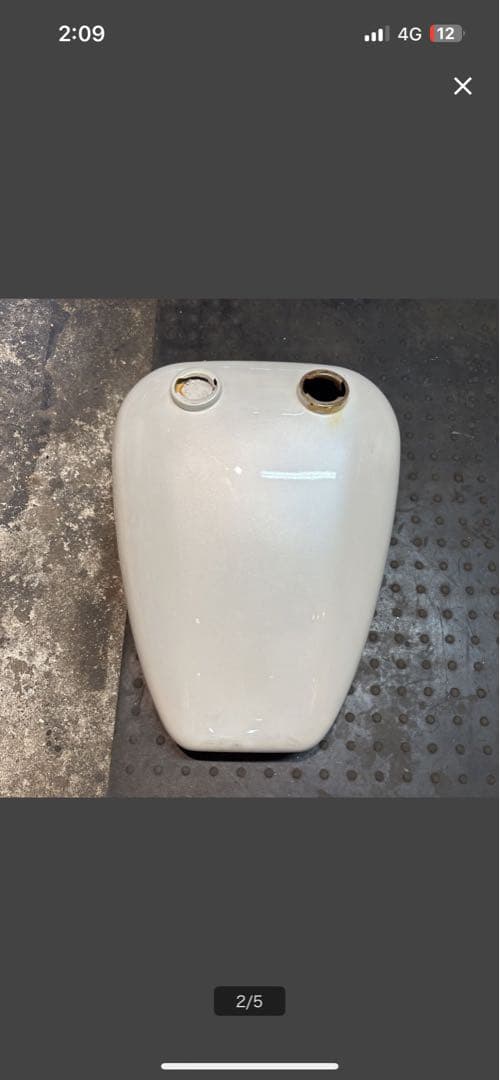 ファットボブタンク　スポーツスター　ダイナ　ソフテイル　パールホワイト　塗装綺麗