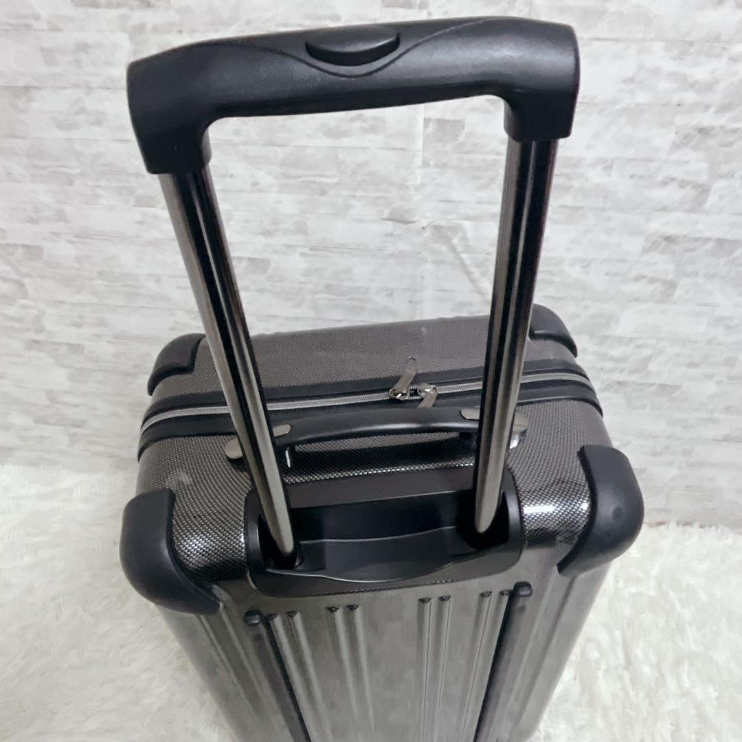 希少　テットオム　スーツケース　キャリーケース　ブラック（カーボン）