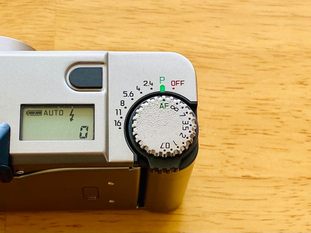 フィルムカメラ leica minilux