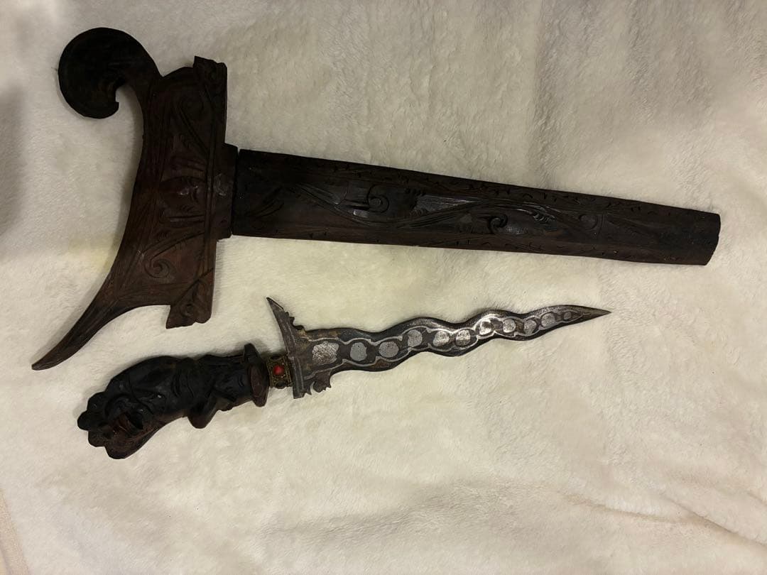 黒檀の短剣