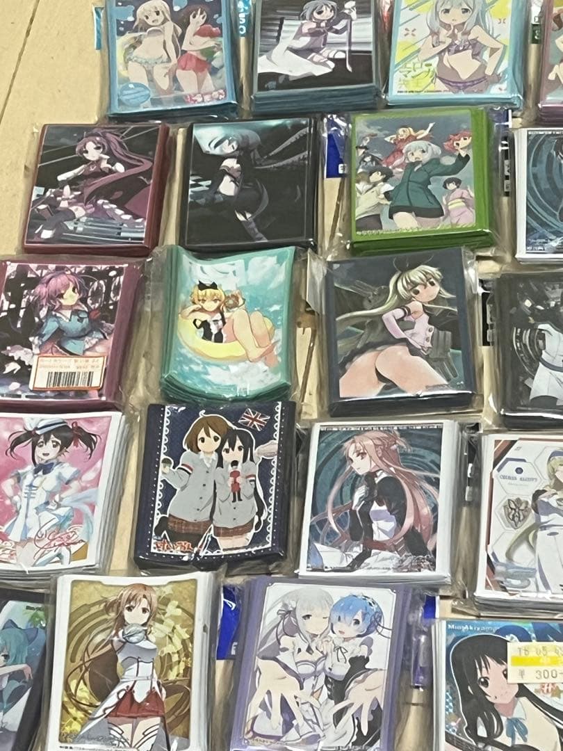 トレーディングカードゲーム用　カードスリーブ