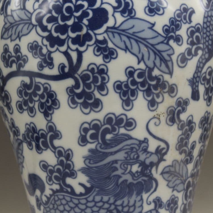 青花釉下彩麒麟花将軍缶 景徳鎮 陶磁器 装飾品 現代工芸品 美術品 置物