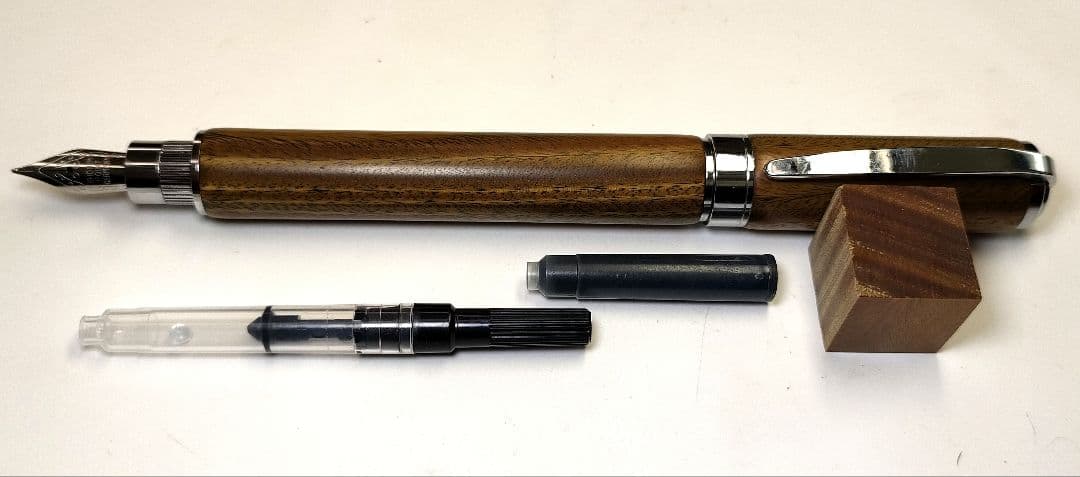 世界一硬い木【リグナムバイタ】万年筆