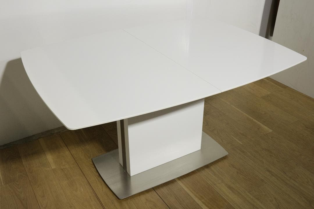 O*s様 BoConceptボーコンセプト★OCCAダイニングテーブル★伸長式★