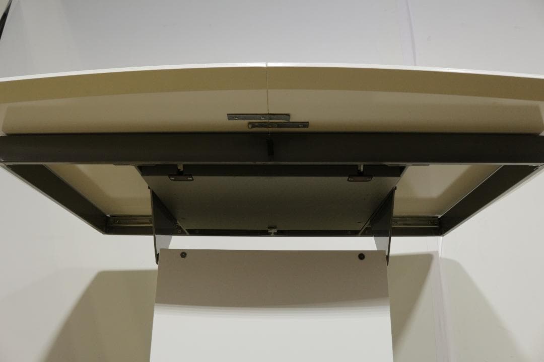 O*s様 BoConceptボーコンセプト★OCCAダイニングテーブル★伸長式★