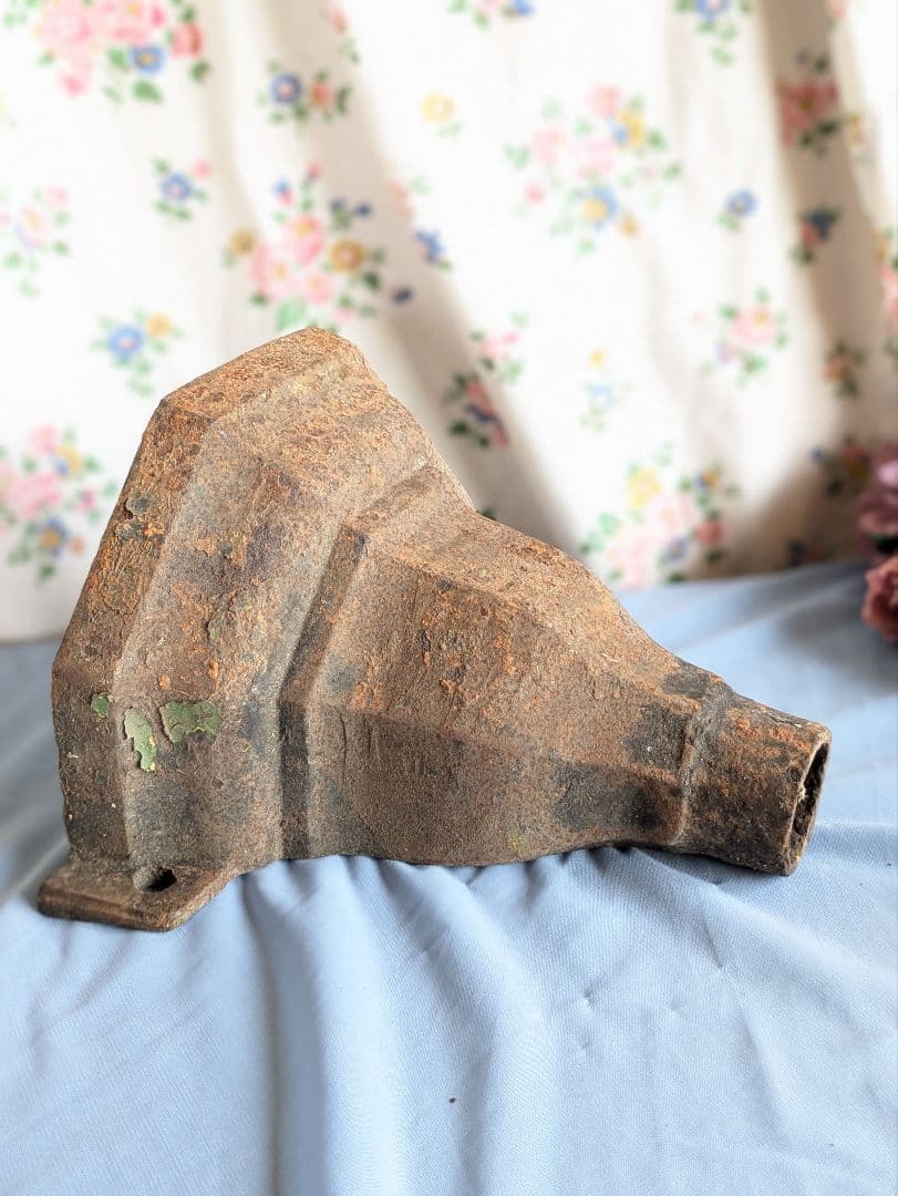 イギリス アンティーク 鉄製 シャビー 吊りプランター 壁掛けプランター 茶色