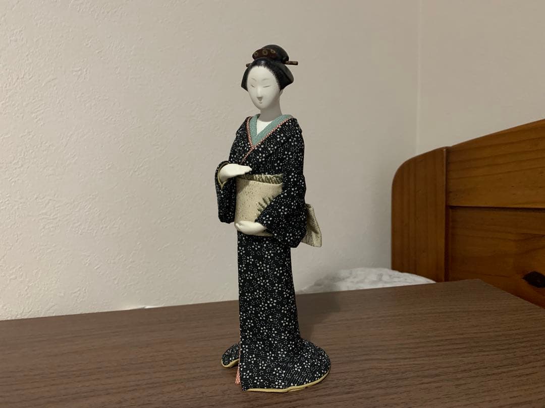 人形作家　片桐　信　人形作品　人間国宝　堀柳女師事