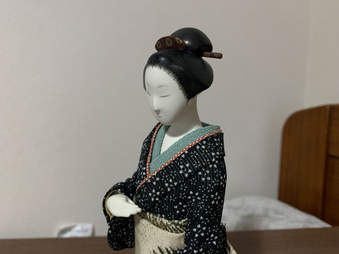 人形作家　片桐　信　人形作品　人間国宝　堀柳女師事