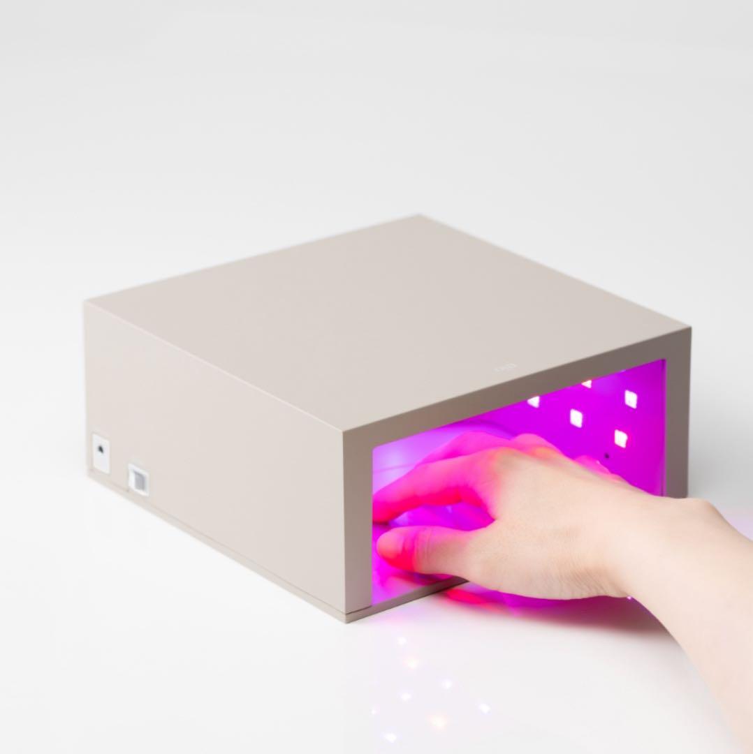 oui nails UV/LEDネイルライト 美容機能付き