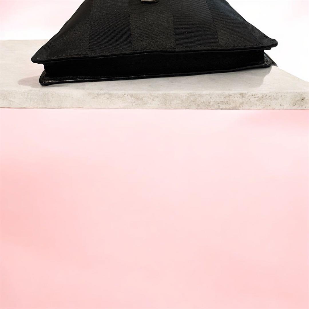 本日限定価格✨FENDI フェンディ 定価25万 ズッカレザーショルダー