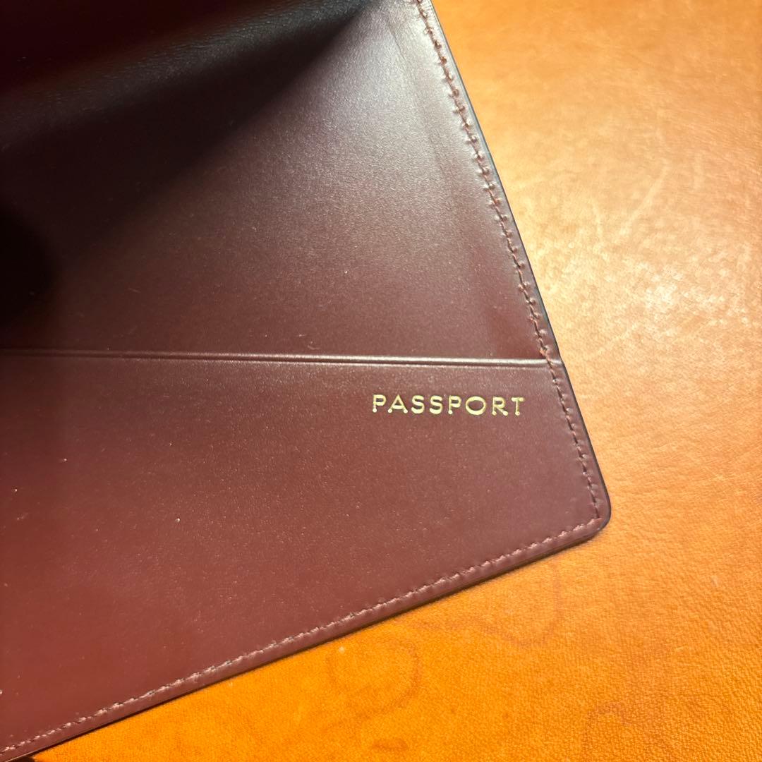 SMYTHSON 紺色パスポートケース