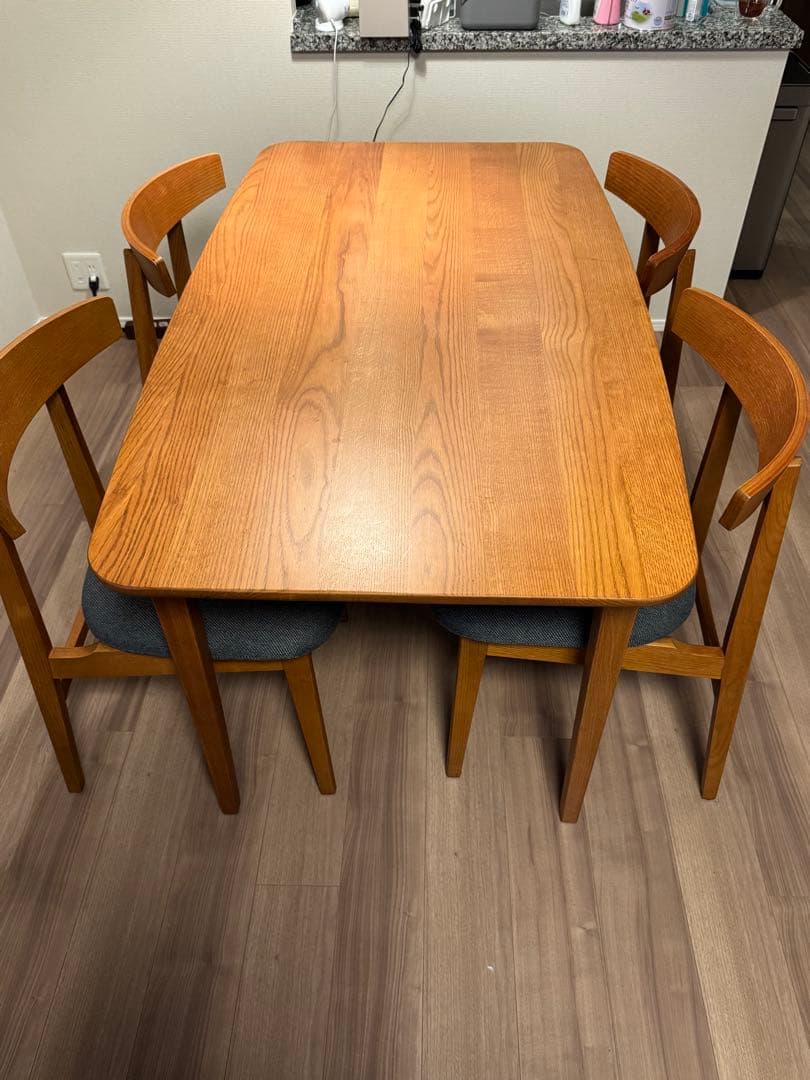 【美品】ウニコ TOVE トーヴ ダイニングテーブルのみ