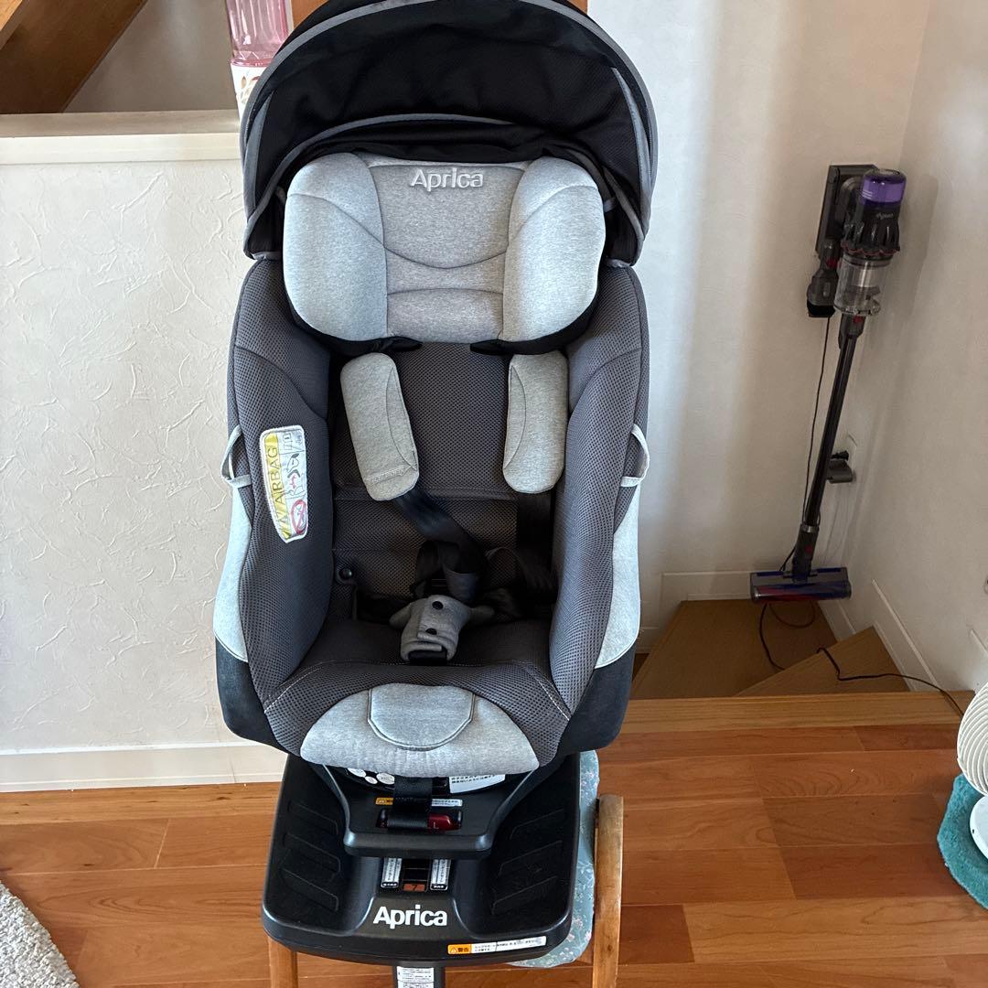 【美品】 Aprica クルリラ チャイルドシート ISOFIX