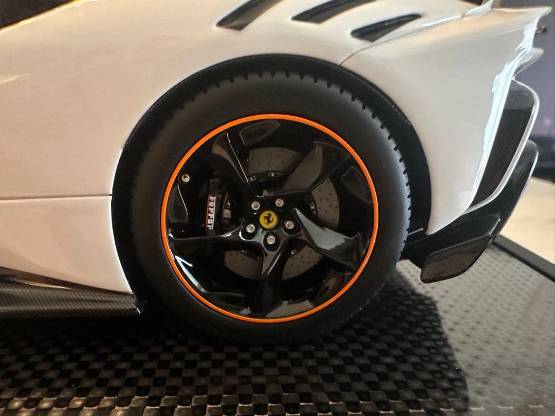 UB MODEL 1/18 フェラーリ SF 90 XX 限定20台 ミニカー