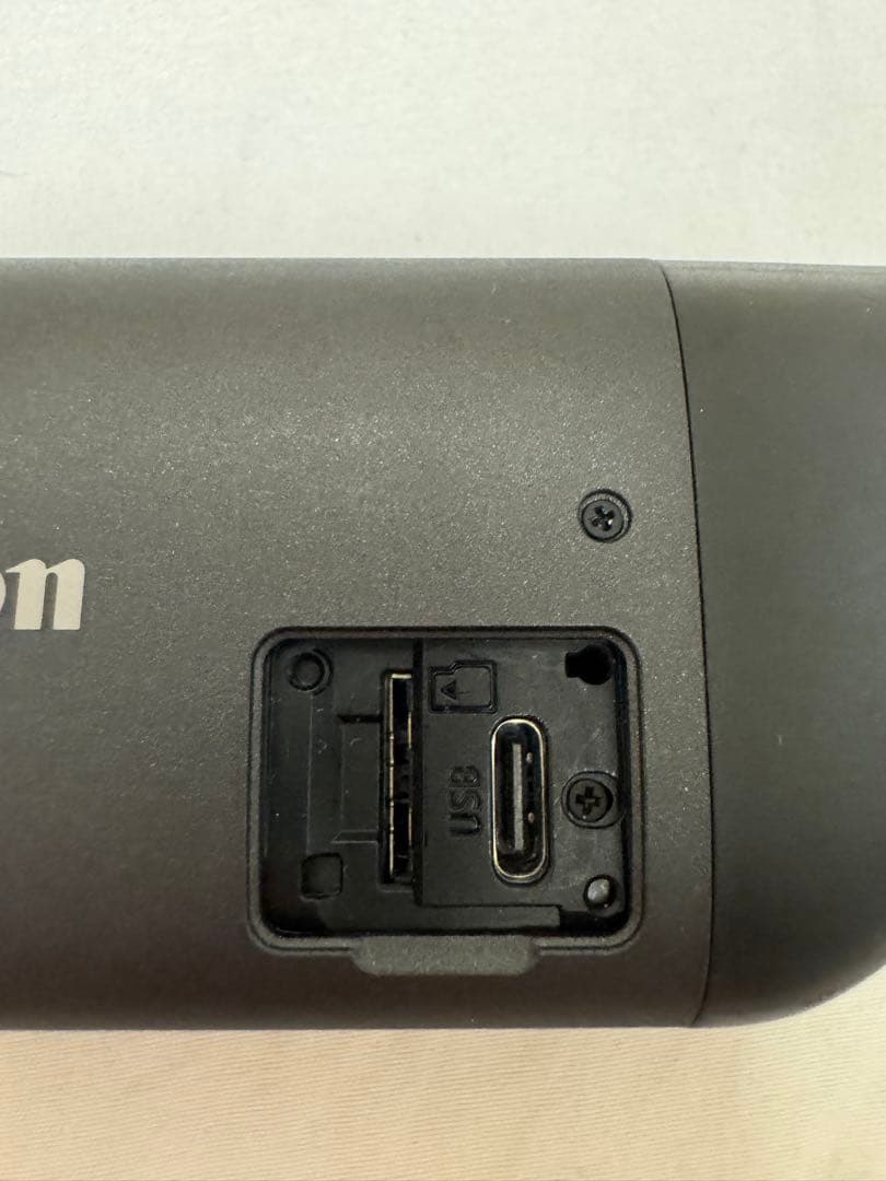 ビデオカメラ canon powershot zoom black edition