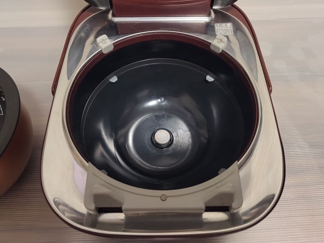 東芝　真空圧力IH炊飯器(保温釜)　5.5合