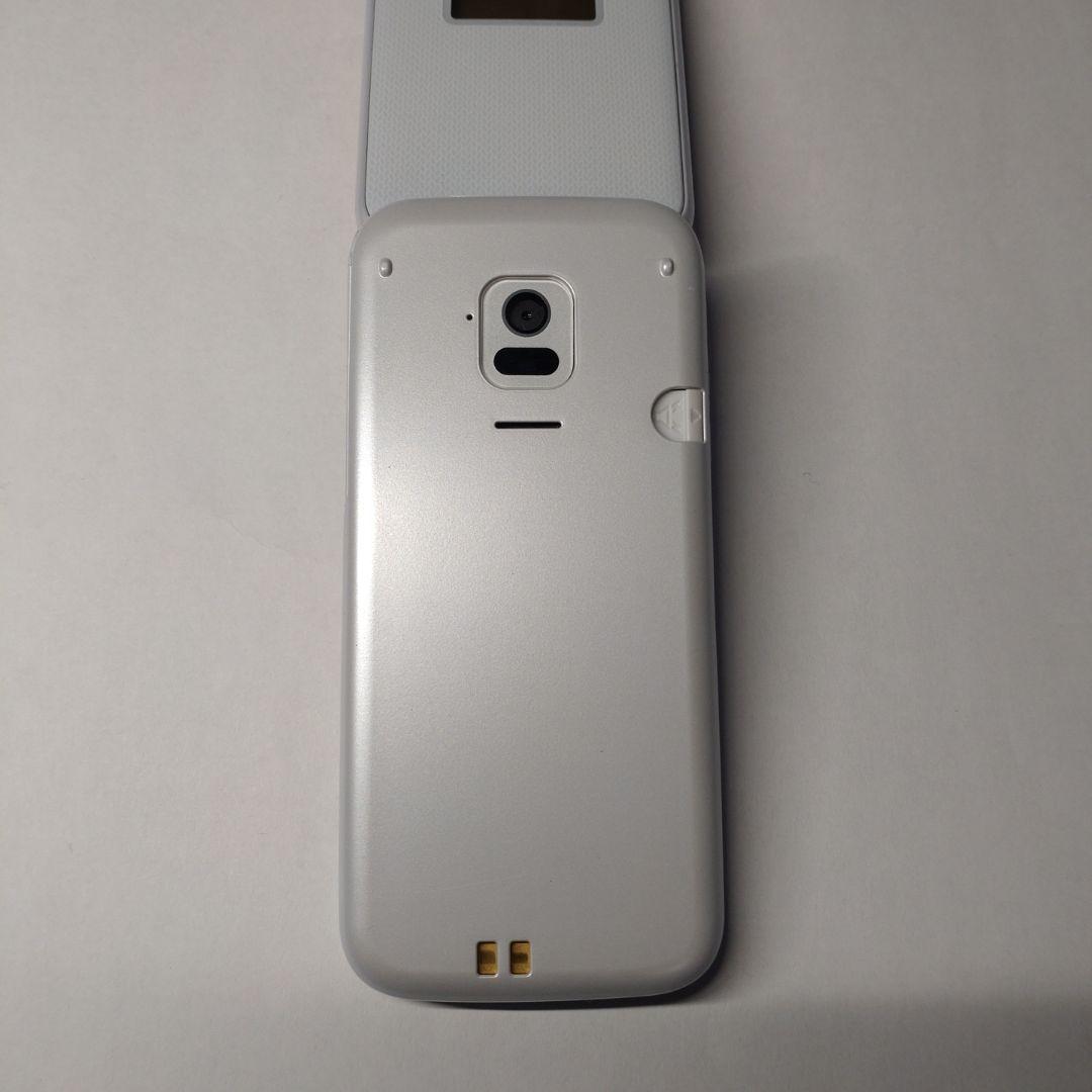 docomo F-01M ホワイト 折りたたみ式 らくらくホン