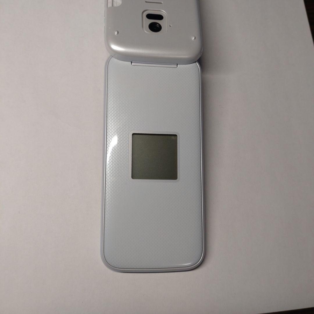 docomo F-01M ホワイト 折りたたみ式 らくらくホン