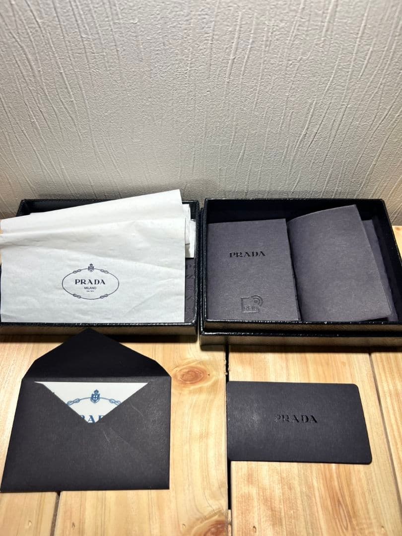 PRADA キーケース プラダ 美品 箱付き