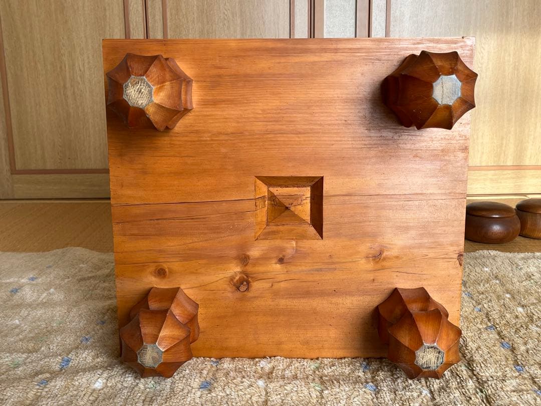 宮崎県産 高級囲碁盤 上質素材 へそ 脚付き