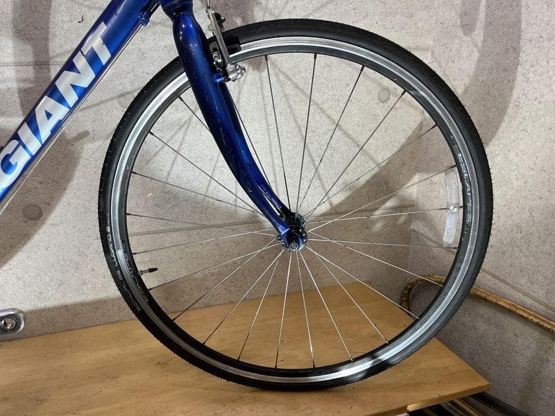 GIANT ESCAPE R3 クロスバイク sizeM　ブルーカラー