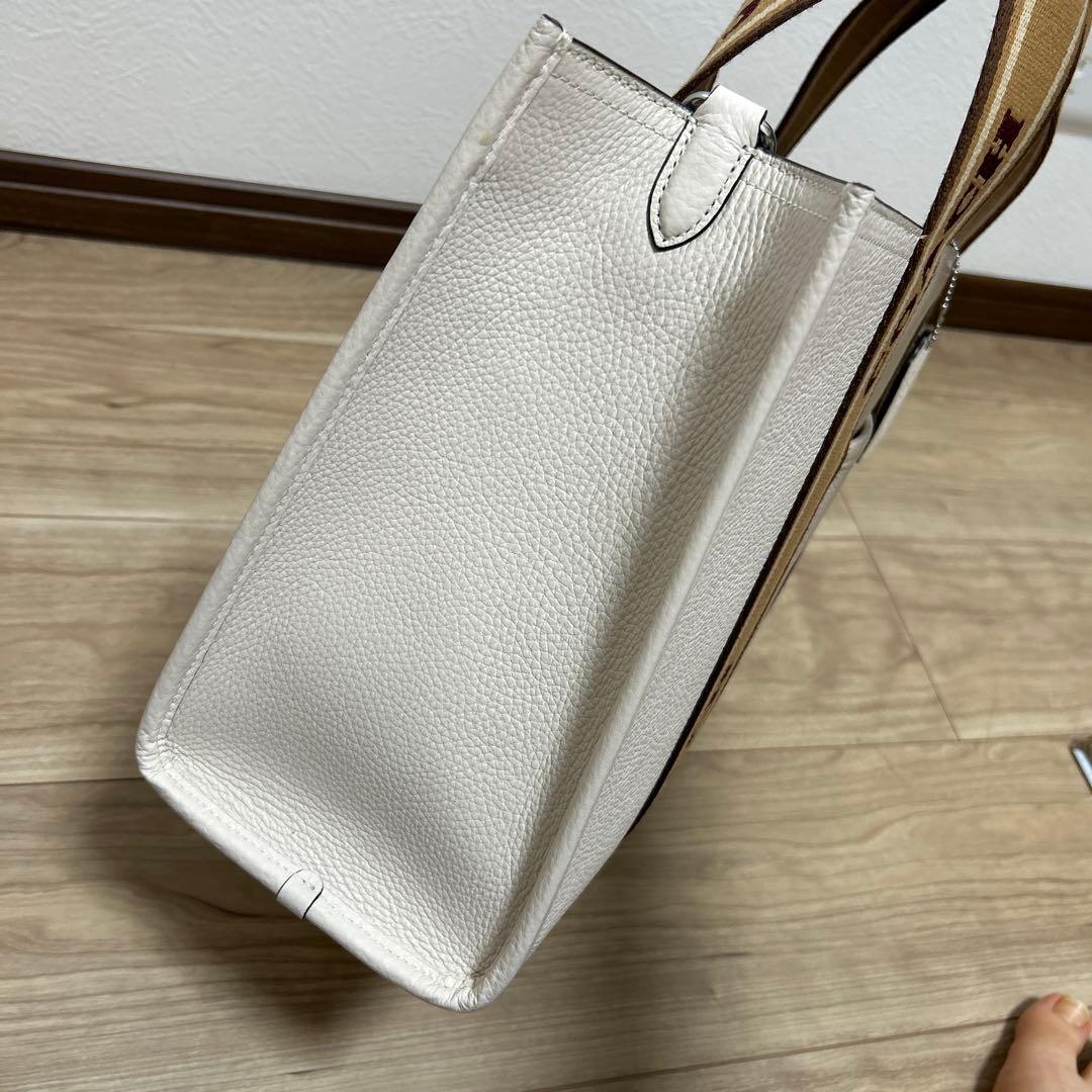 コーチ　ショルダーバッグ　ハンドバッグ　A4収納可