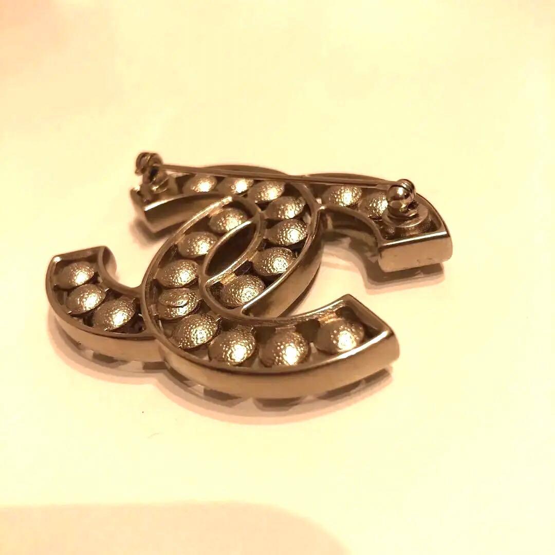 シャネルのスワロフスキー パール　ブローチ 未使用