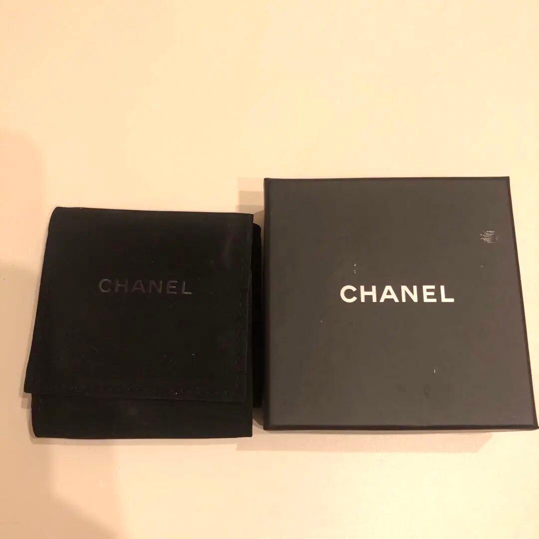 シャネルのスワロフスキー パール　ブローチ 未使用