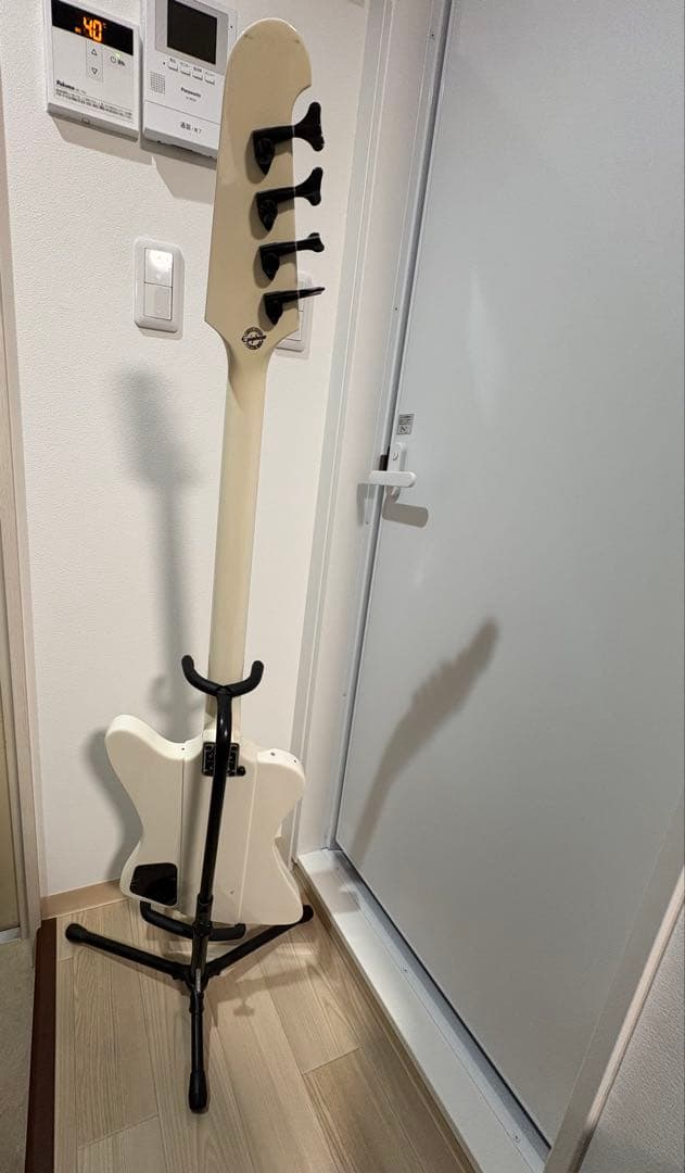 エレキベース Epiphone Thunderbird ホワイト