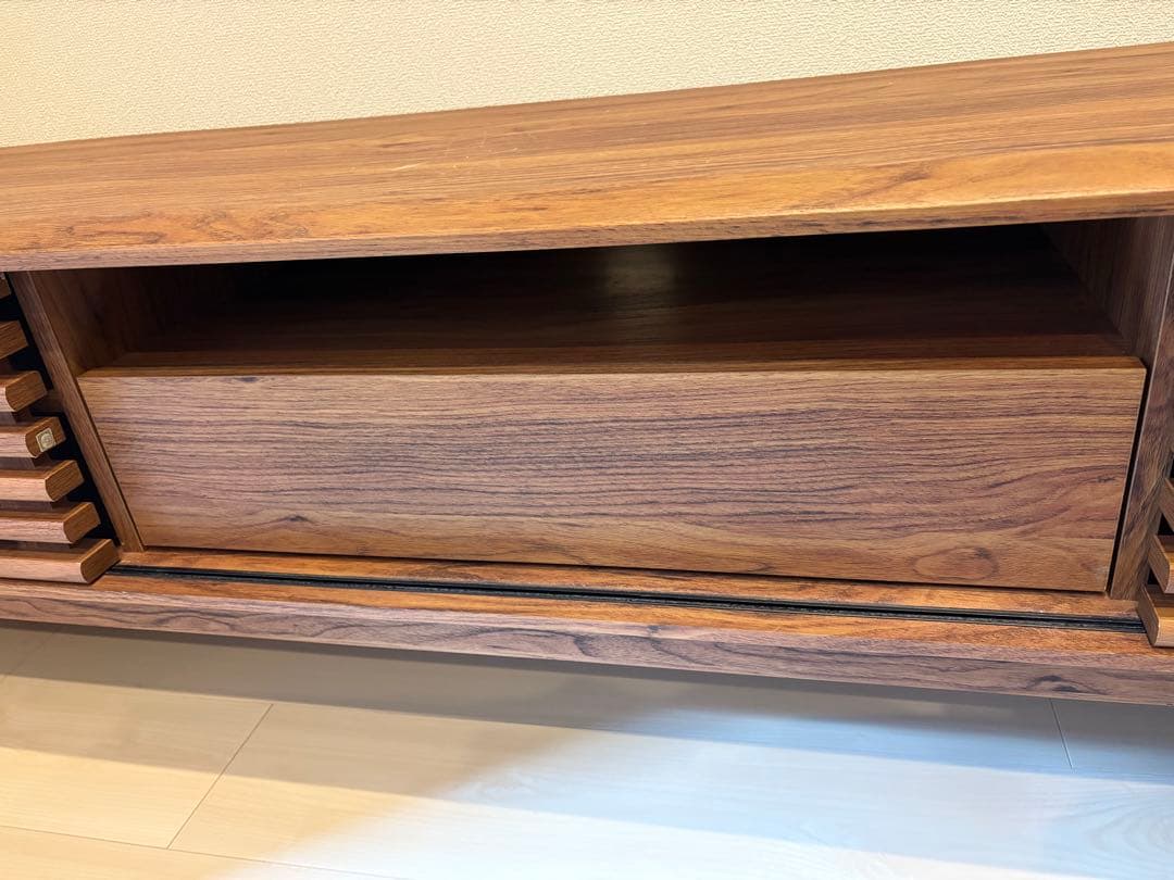 ウォールナット テレビ台（幅178cm×高さ43cm×奥行34cm)/