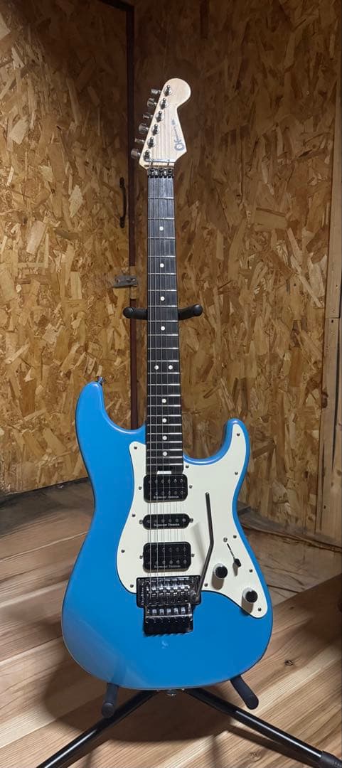 ベ*ト様 ハードロック　メタラー御用達 シャーベル　フロイドローズ付きストラト