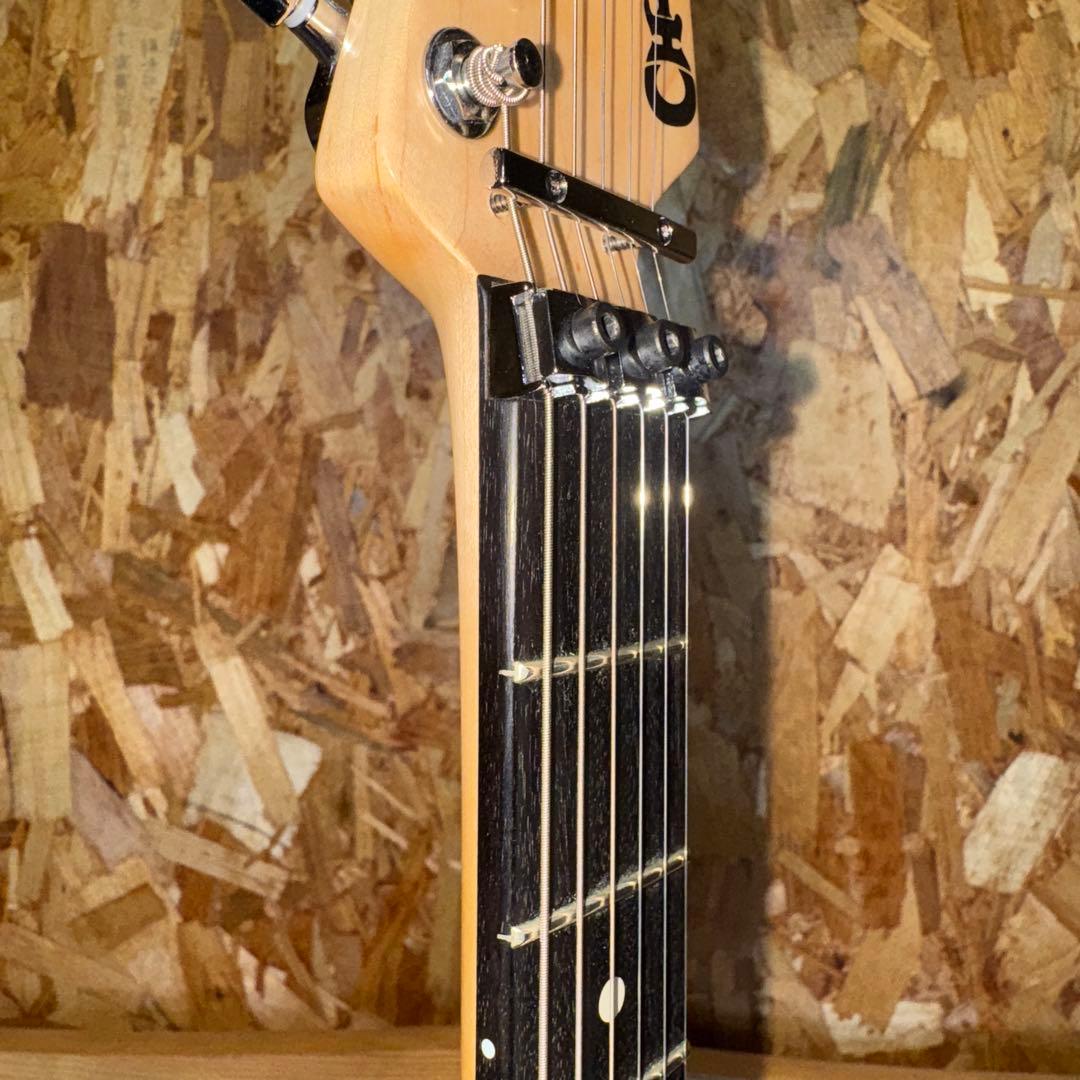 ベ*ト様 ハードロック　メタラー御用達 シャーベル　フロイドローズ付きストラト