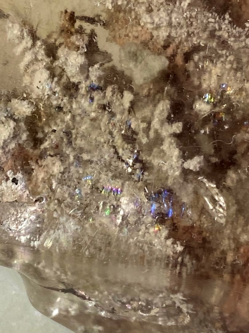 T1034ピンクホワイトガーデンクォーツ原石ルチル針瑪瑙共生ラダー虹入りジオード