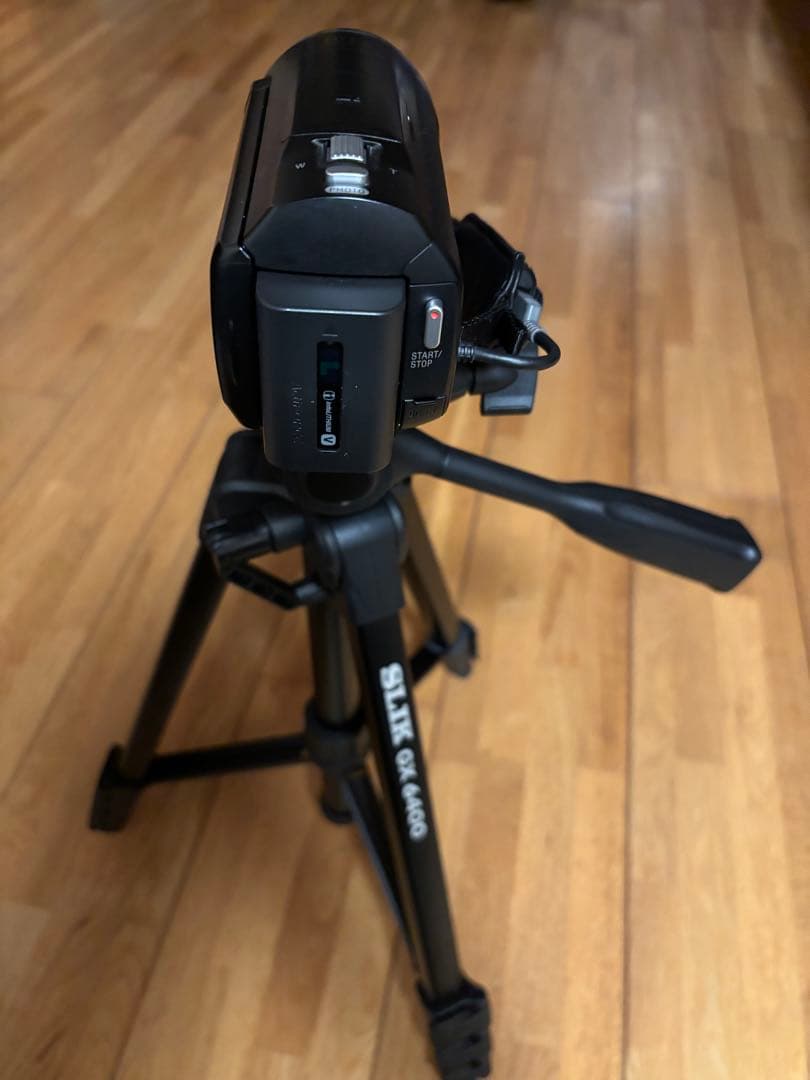 【美品】【三脚付き】SONY HDR-CX675