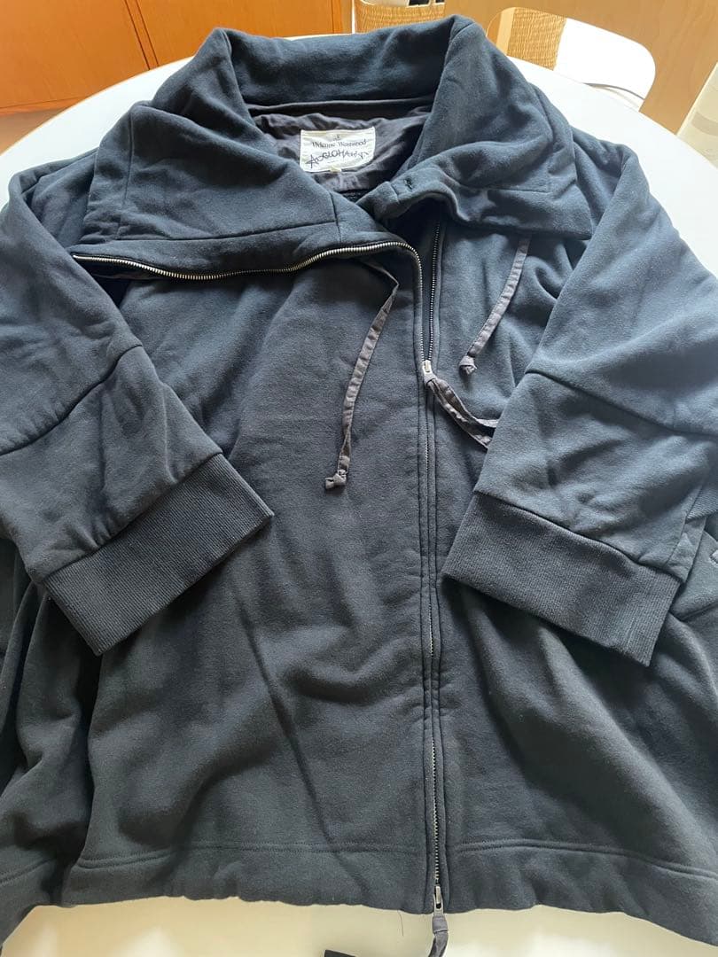 ヴィヴィアンウエストウッド　アングロマニア　ジップ変形パーカー　M ブラック