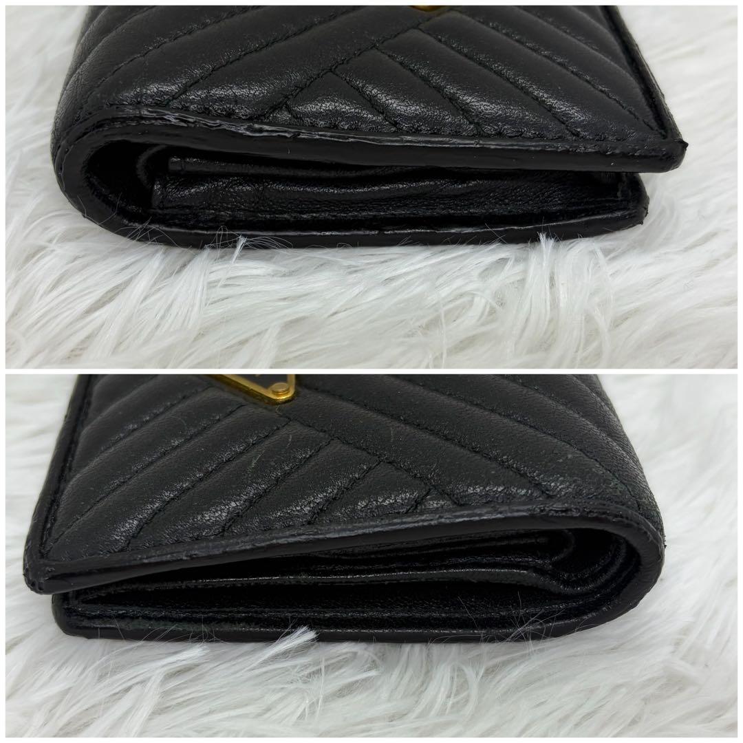 希少/美品✨プラダ 二つ折り財布 キルティング 三角ロゴ レザー 黒