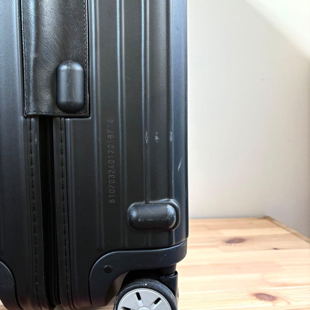 美品 RIMOWA SALSA 87L キャリーケース　マットブラック　4輪