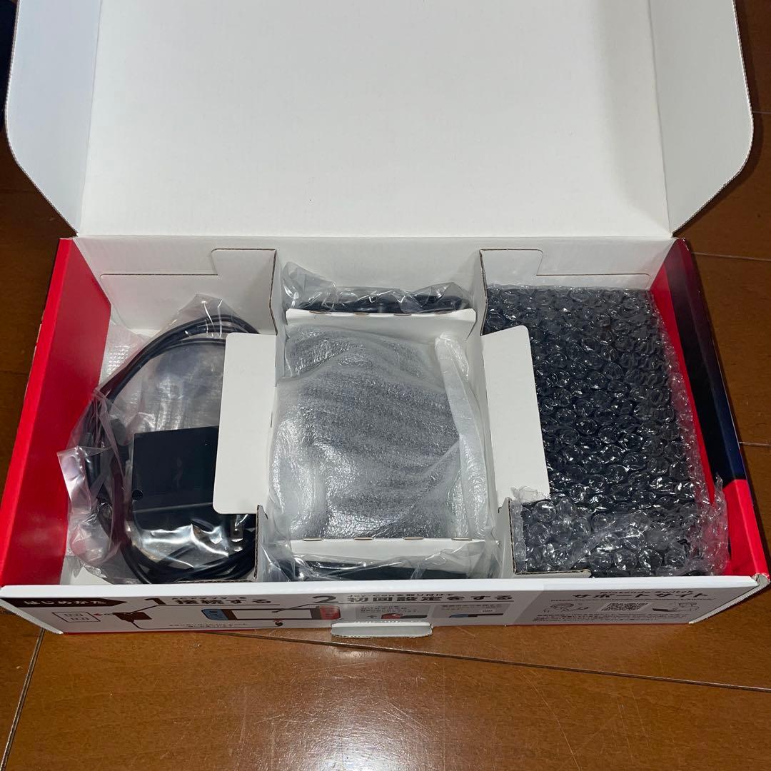 Nintendo Switch 本体 キャリングケース付き