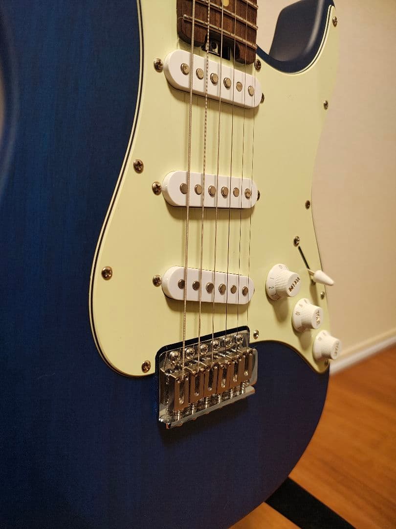 EART YMX-SG3 SSS ストラトギター
