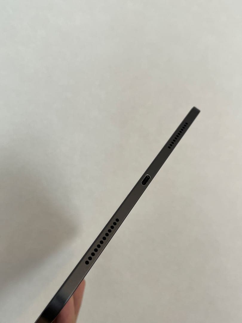 Apple iPad Air(第5世代) スペースグレー 本体