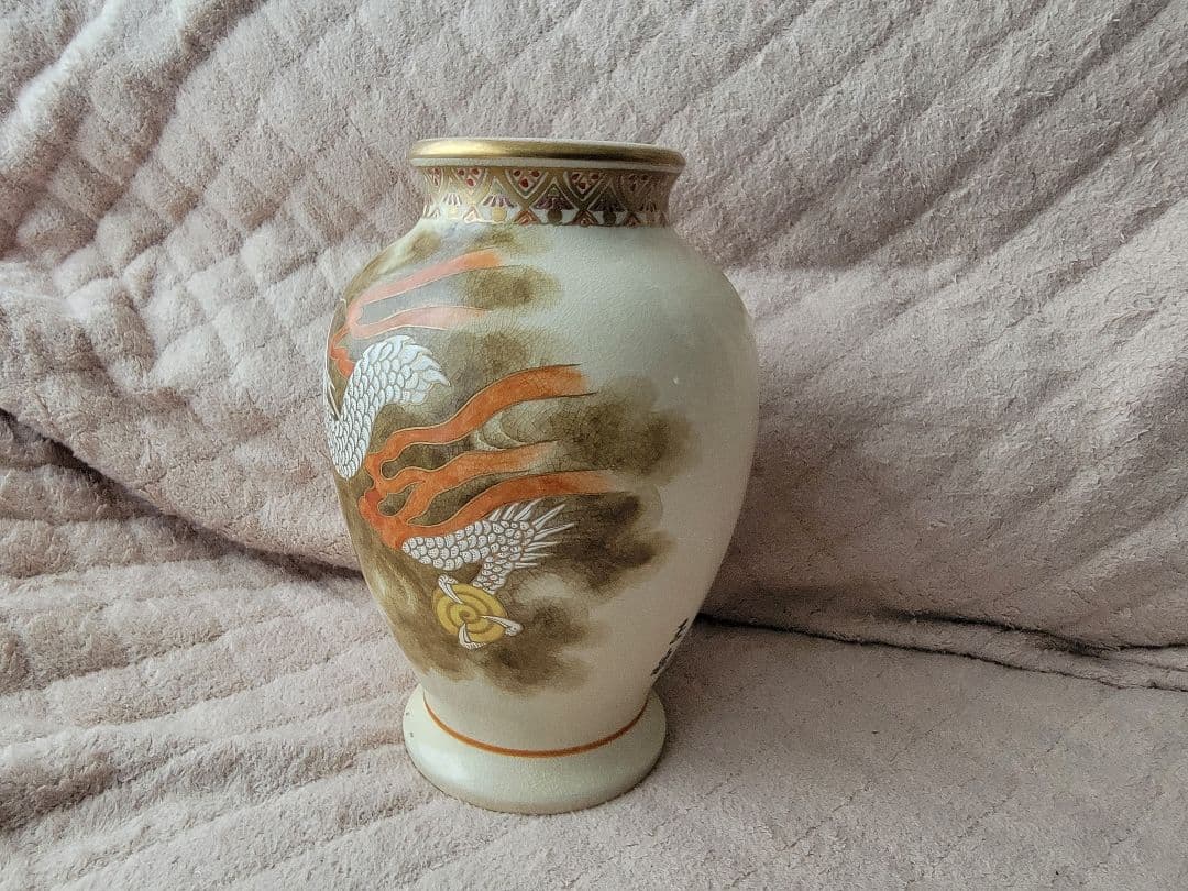 ドラゴン装飾 陶器花瓶