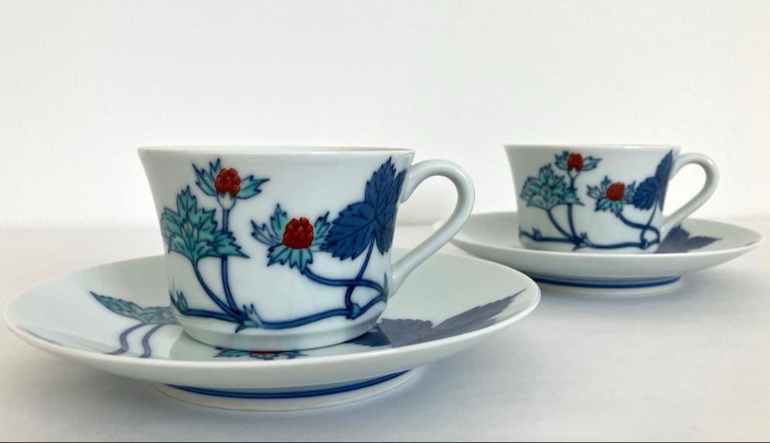 極美品★今泉今右衛門★2客★錦苺絵紅茶碗★カップ＆ソーサー★有田焼★ARITA