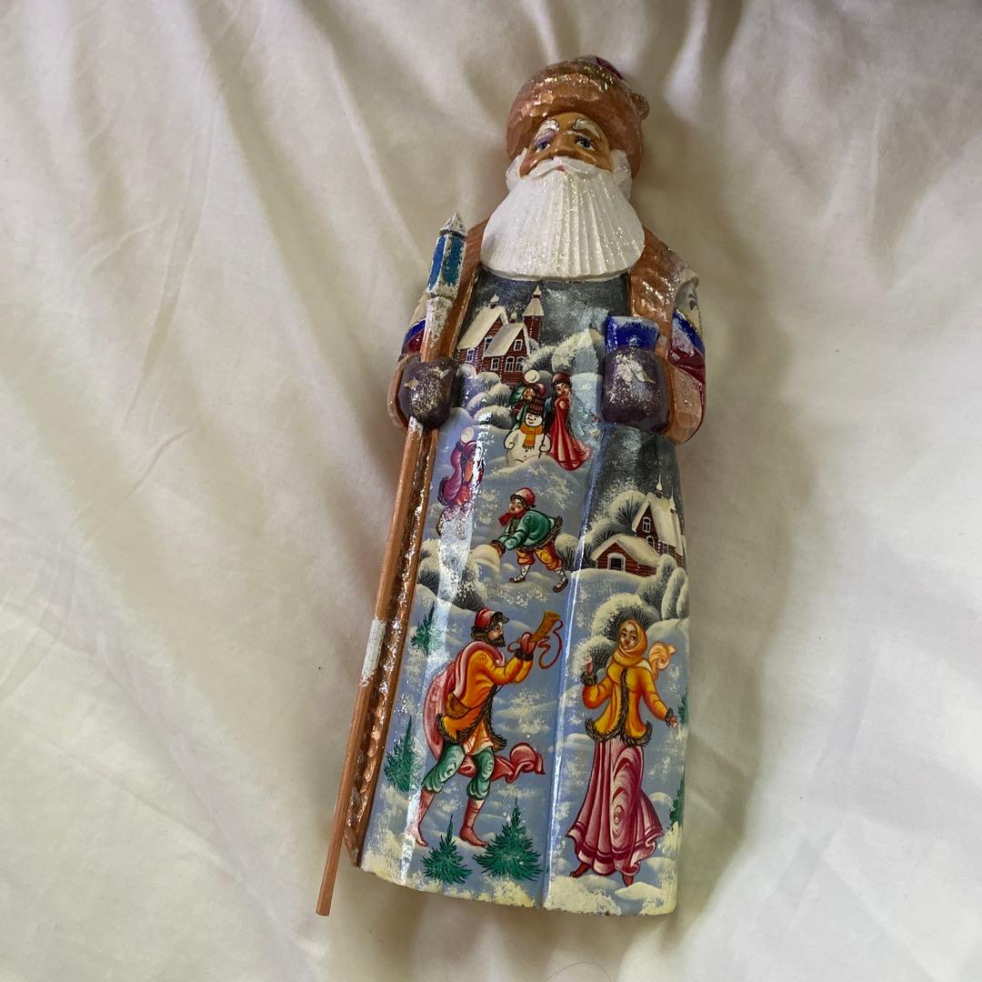 木製サンタクロースの彫刻29センチ