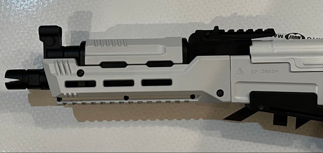 東京マルイ　次世代電動ガン　AKホワイトストーム