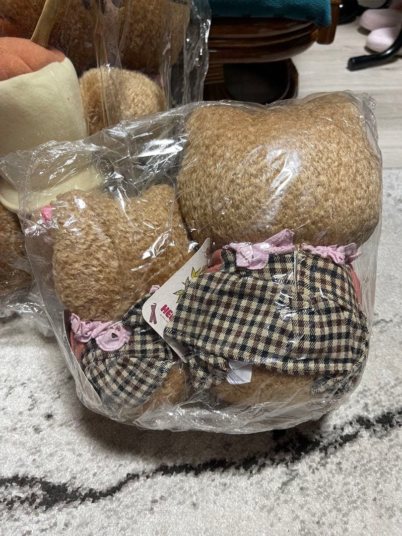 コーヒーカップ付きハローキティのぬいぐるみ3体セット