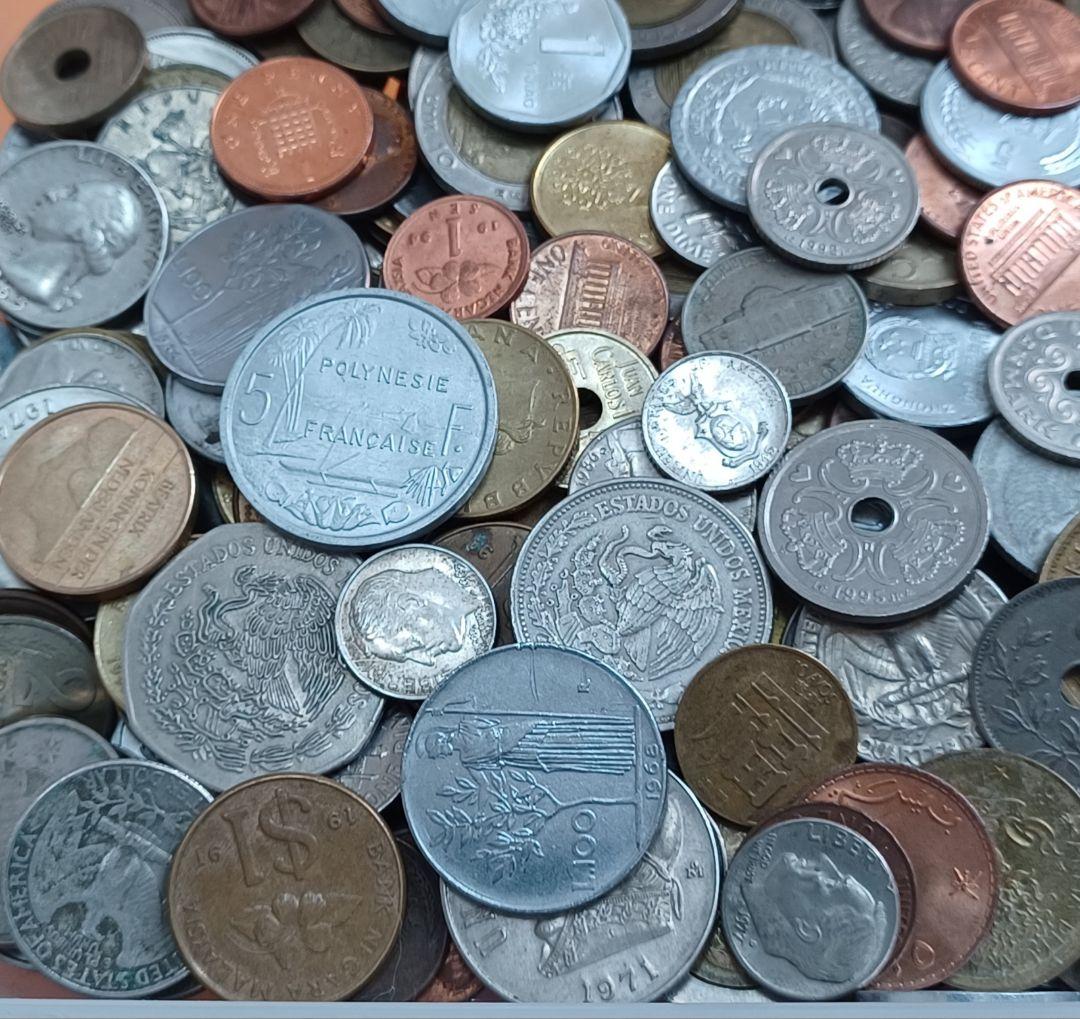 重さ約1.7kg分の海外(外国)硬貨